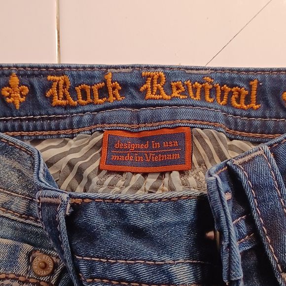 Rock Revival Alivia Jeans, Size 26, Low-Rise, Skinny, Distressed, Bedazzled - Picture 11 of 14